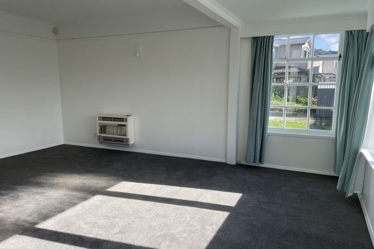 Photo of property in 10 Lonsdale Crescent, Rongotai, Wellington, 6022