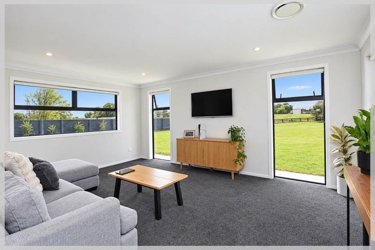 Photo of property in 62a Norbiton Road, Foxton, 4814