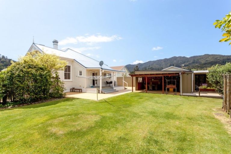 Photo of property in 756 Rings Road, Coromandel, 3506