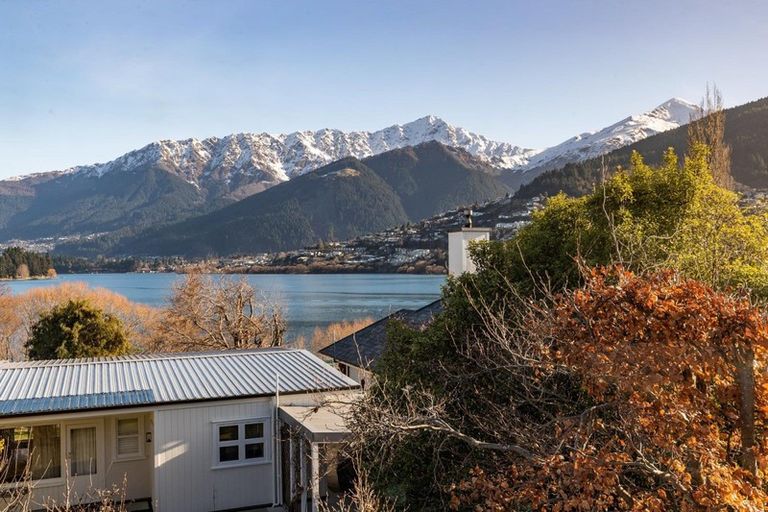 Photo of property in 37a Bay View Road, Kelvin Heights, Queenstown, 9300