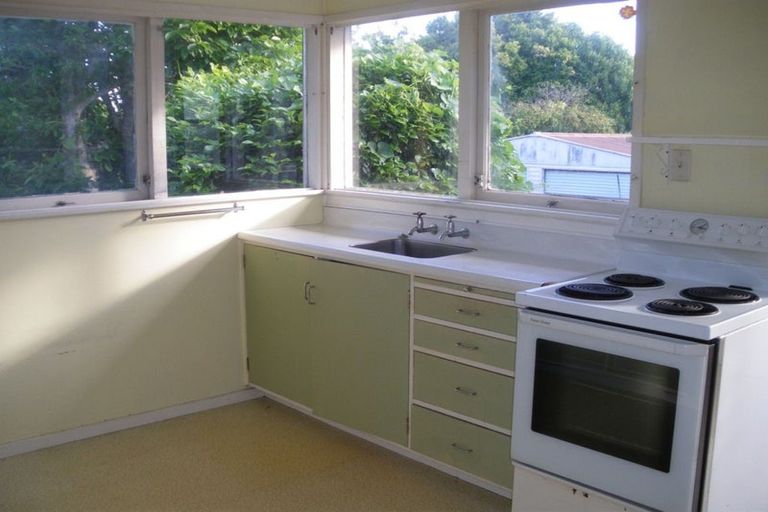 Photo of property in 2/8 Evelyn Place, Hillcrest, Auckland, 0627