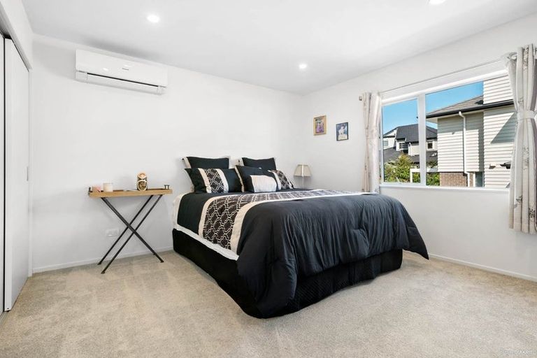 Photo of property in 309a Lake Road, Hauraki, Auckland, 0622