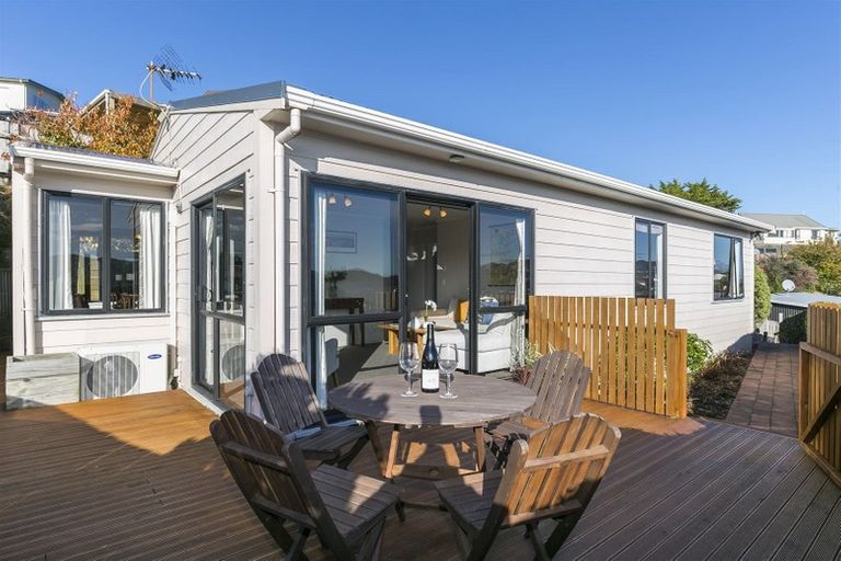 Photo of property in 16b Trinidad Crescent, Grenada Village, Wellington, 6037