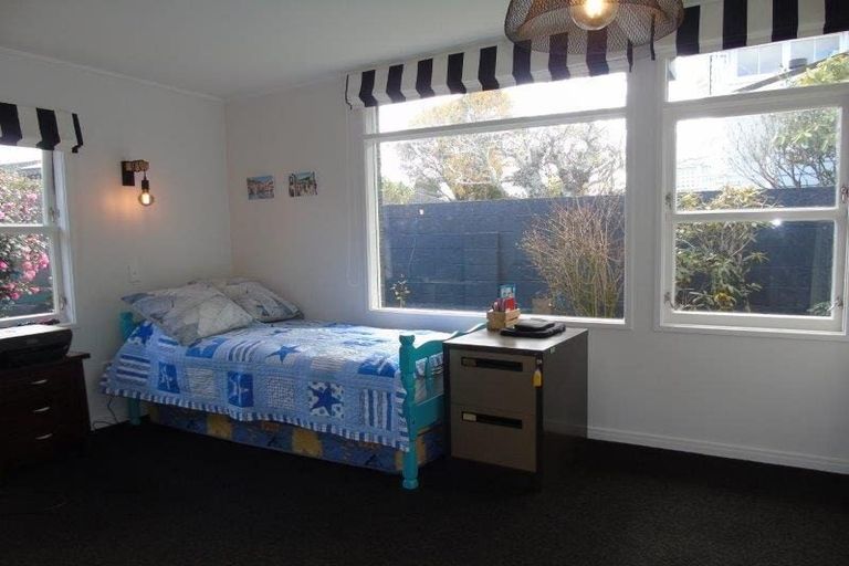 Photo of property in 415 Fergusson Drive, Heretaunga, Upper Hutt, 5018