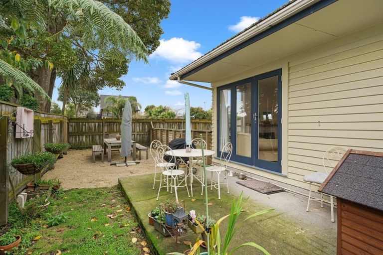 Photo of property in 28 Chums Road, Paraparaumu Beach, Paraparaumu, 5032
