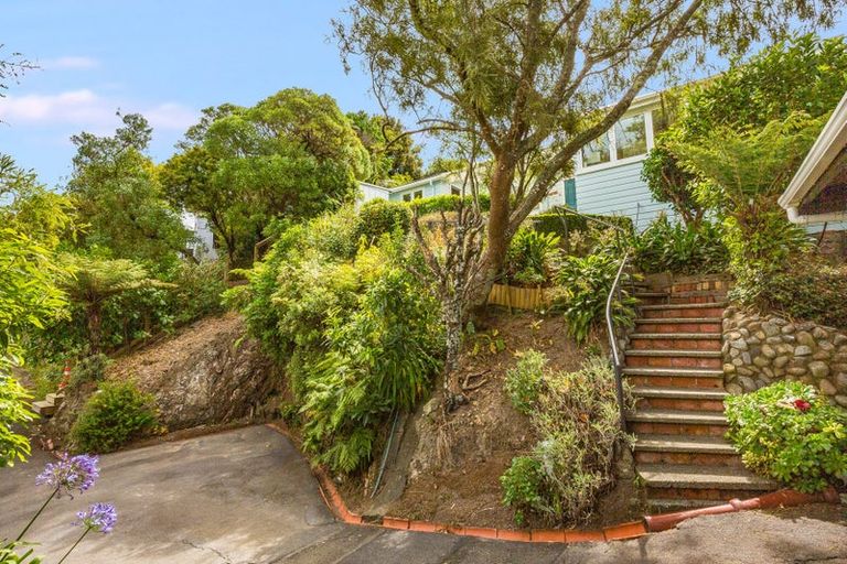 Photo of property in 51 Howard Road, Point Howard, Lower Hutt, 5013