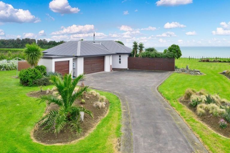 Photo of property in 72 Turangi Road, Motunui, Waitara, 4383