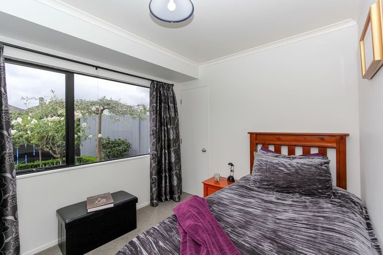 Photo of property in 5a Clovelly Street, Brooklands, New Plymouth, 4310