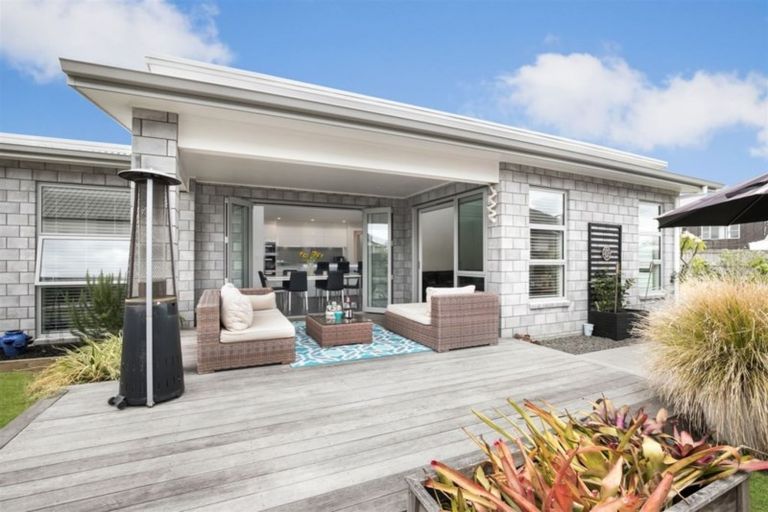 Photo of property in 8 Defender Crescent, Beachlands, Auckland, 2018