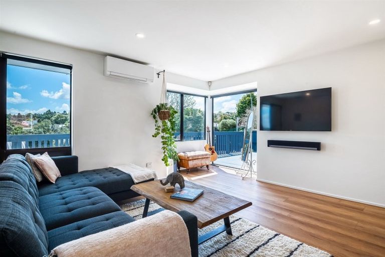 Photo of property in 155 Spinella Drive, Bayview, Auckland, 0629