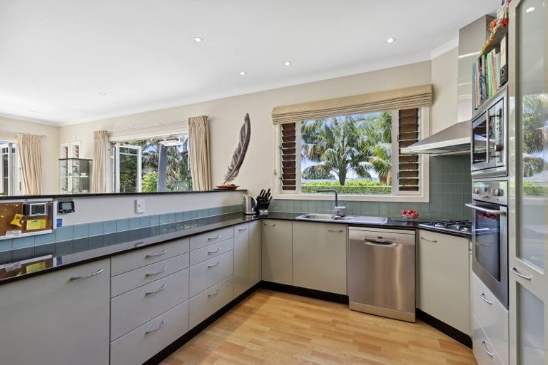 Photo of property in 205a Hurstmere Road, Takapuna, Auckland, 0622