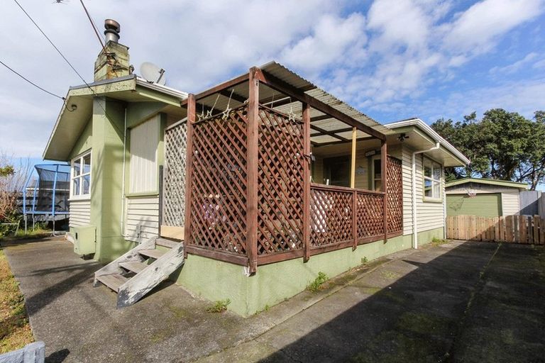 Photo of property in 30 Belair Avenue, Blagdon, New Plymouth, 4310
