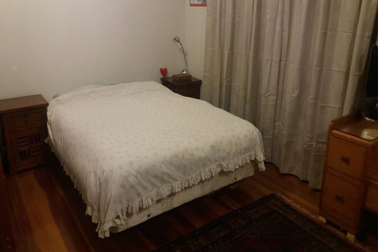 Photo of property in 33 Miranda Street, Cannons Creek, Porirua, 5024