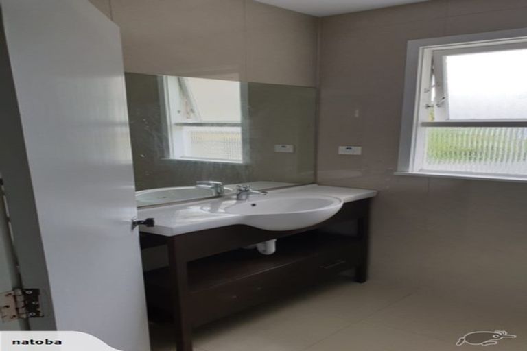 Photo of property in 57 Barrys Road, Glendene, Auckland, 0602