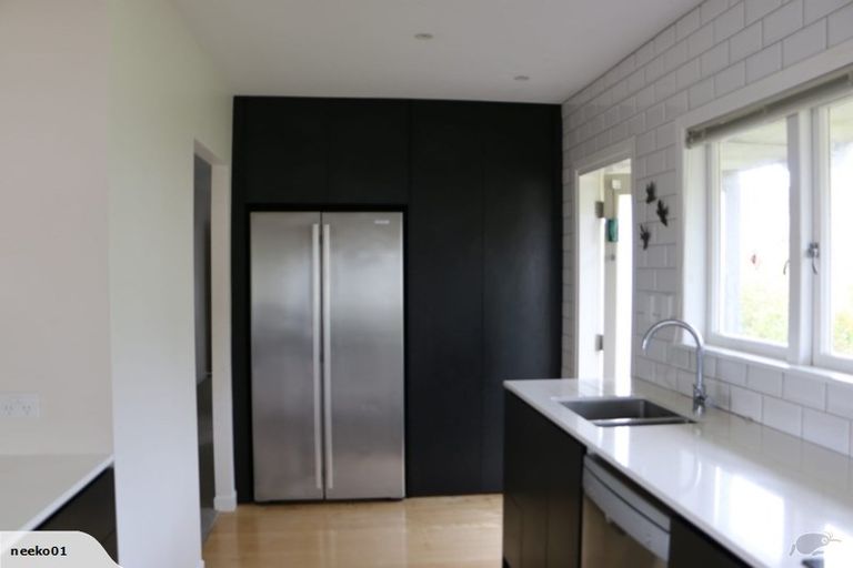 Photo of property in 10 Pikitea Road, Mangere Bridge, Auckland, 2022