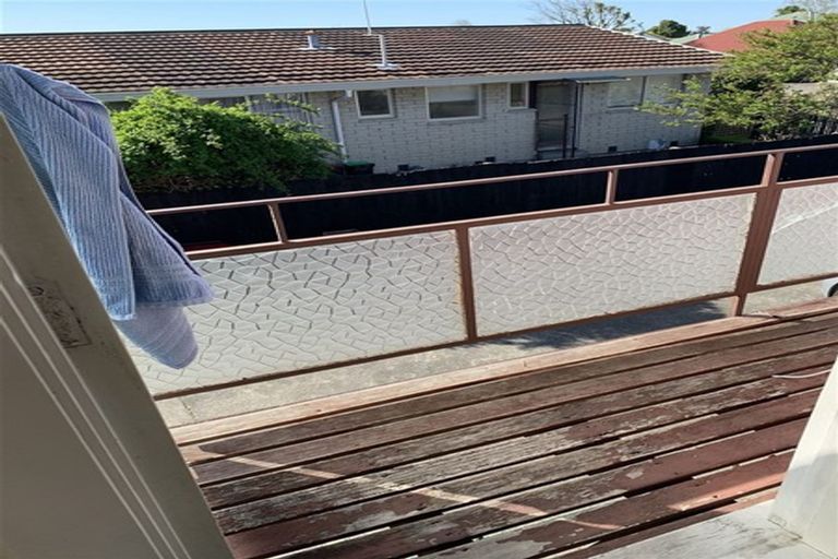 Photo of property in 2/11 Division Street, Riccarton, Christchurch, 8041