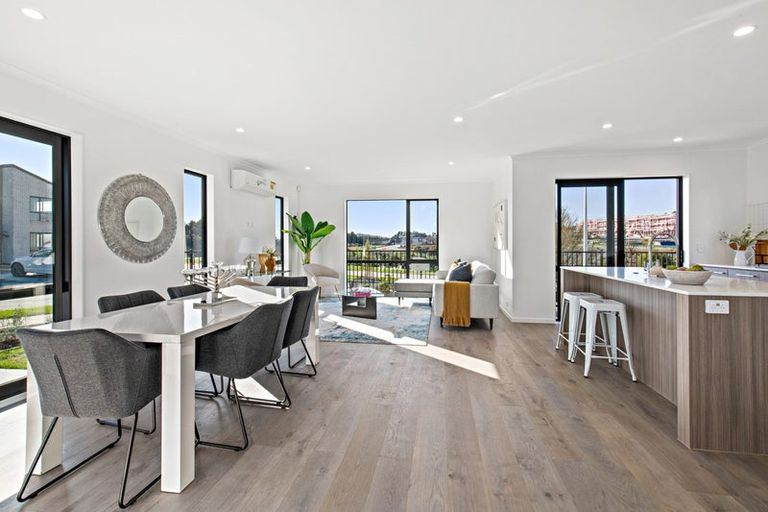 Photo of property in 20 Kilcadden Drive, Flat Bush, Auckland, 2019