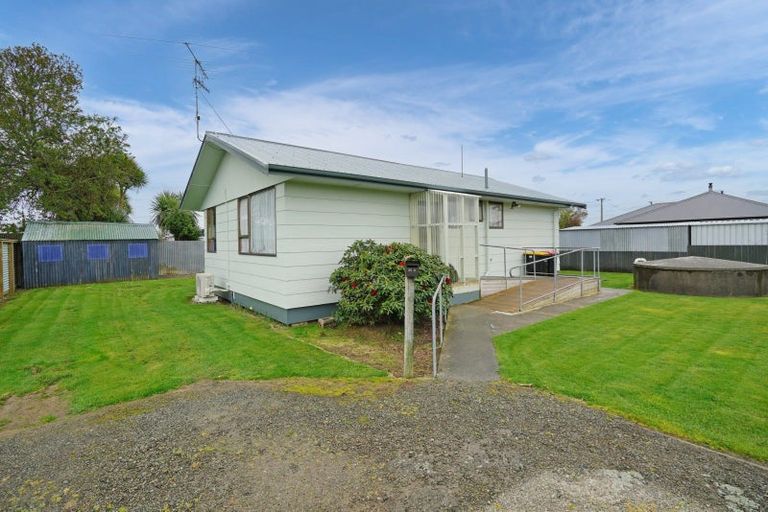 Photo of property in 25 Mauchline Street, Wallacetown, 9816