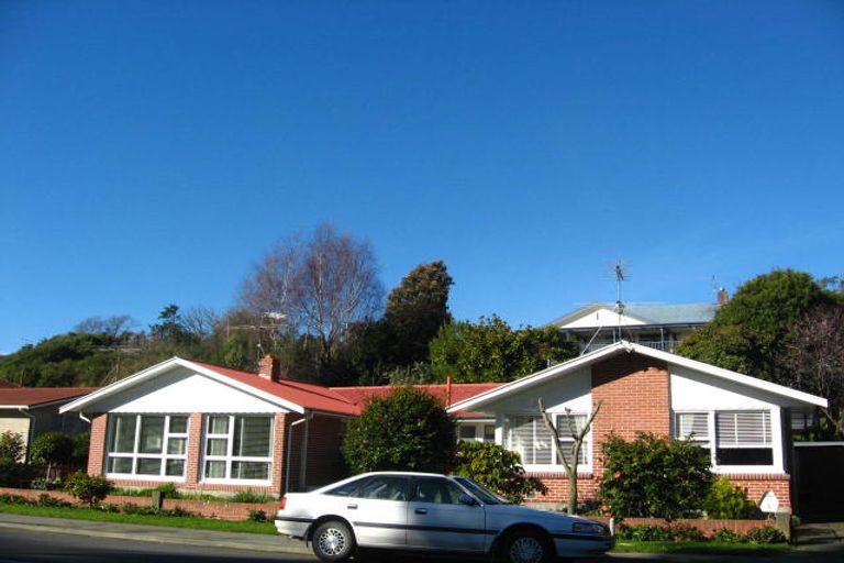 Photo of property in 2/71 Cashmere Road, Cashmere, Christchurch, 8022