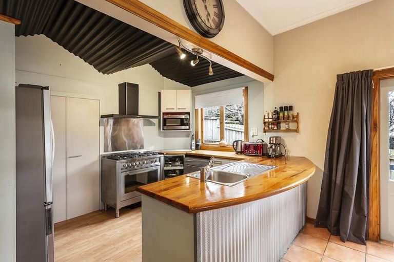 Photo of property in 8 Rennie Street, Green Island, Dunedin, 9018