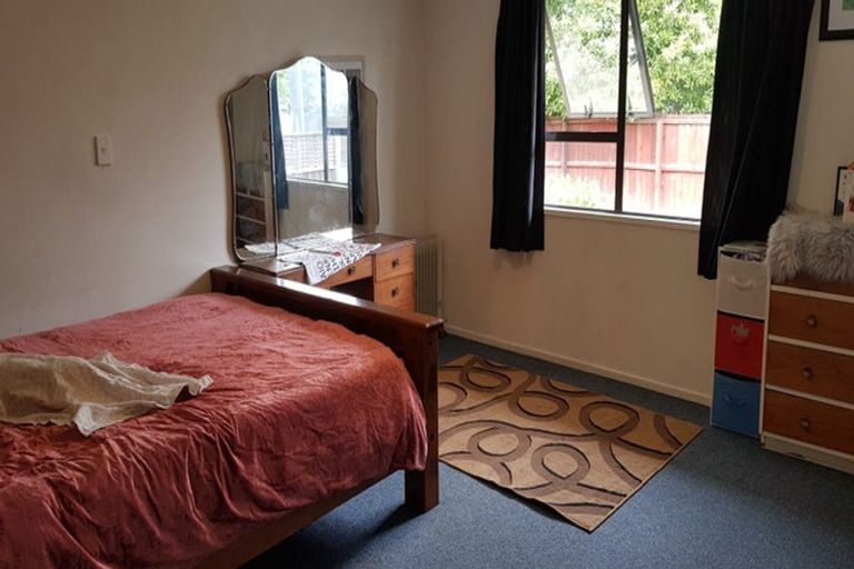 Photo of property in 54 Momorangi Crescent, Redwood, Christchurch, 8051