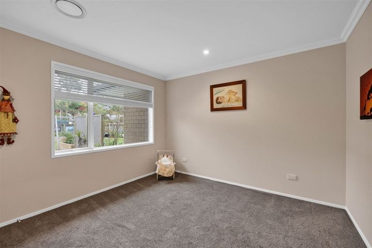 Photo of property in 9 Links Drive, Waiwhakaiho, New Plymouth, 4312