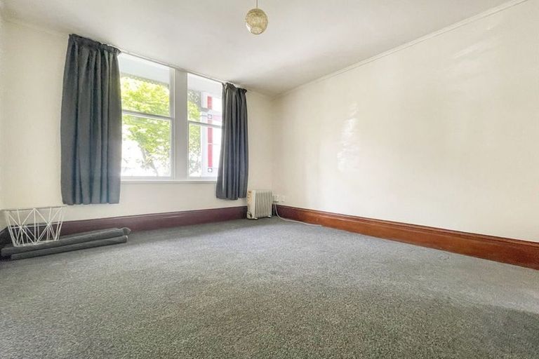 Photo of property in 120 Austin Street, Mount Victoria, Wellington, 6011
