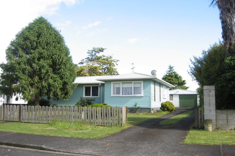 Photo of property in 12 Marybeth Place, Rosehill, Papakura, 2113