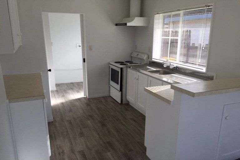 Photo of property in 21a Riverside Road, Orewa, 0931