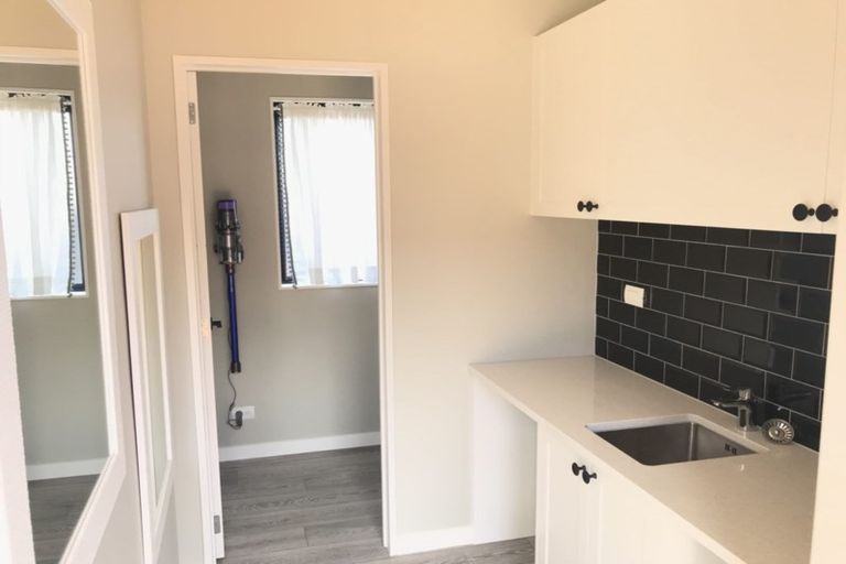 Photo of property in 66 Symes Drive, Red Beach, 0932