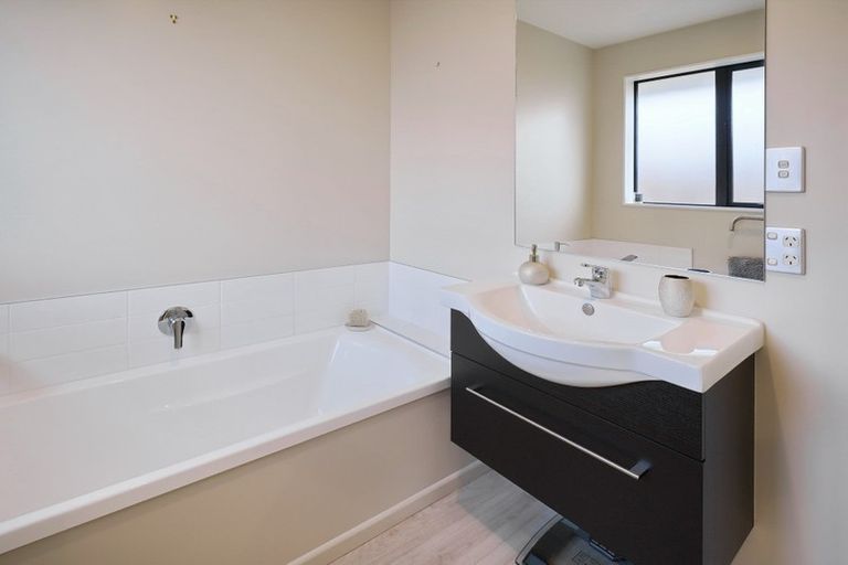 Photo of property in 45 Factory Road, Belfast, Christchurch, 8051