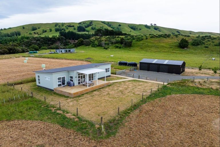 Photo of property in 117e Ruakokoputuna Road, Ruakokoputuna, Martinborough, 5781
