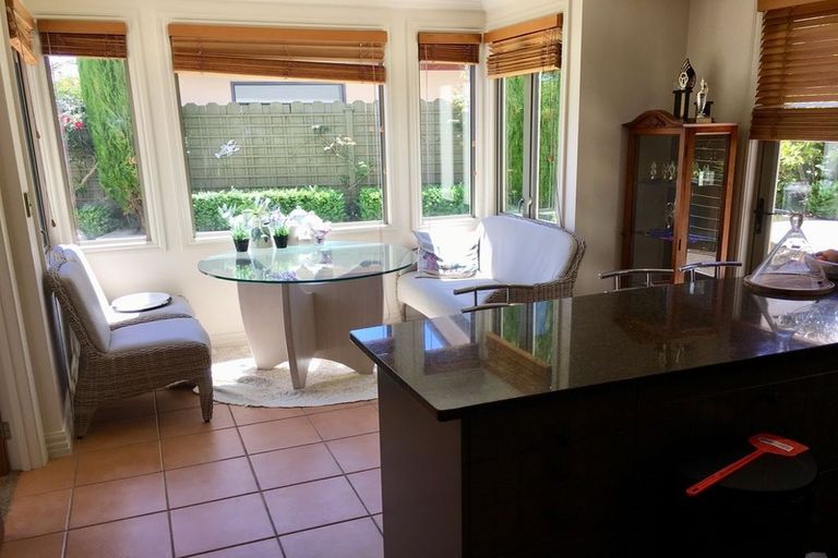 Photo of property in 2 Annagary Rise, Dannemora, Auckland, 2016