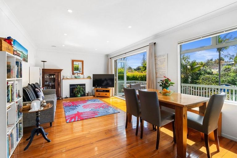 Photo of property in 12 Linwood Avenue, Forrest Hill, Auckland, 0620