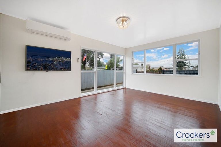 Photo of property in 140 Rowandale Avenue, Manurewa, Auckland, 2102