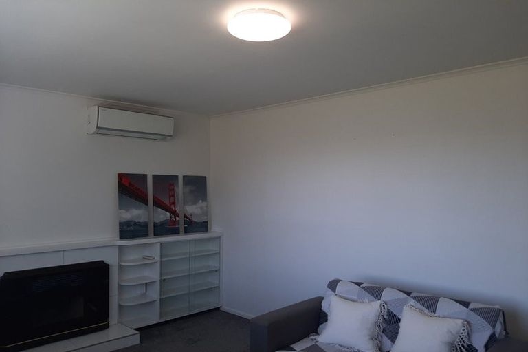 Photo of property in 1 Alan Avenue, Henderson, Auckland, 0610