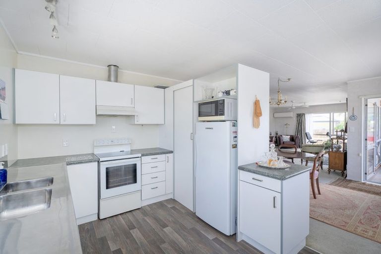 Photo of property in 38 Whitby Avenue, Whitianga, 3510