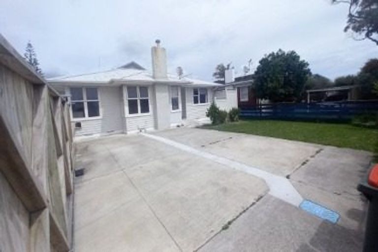 Photo of property in 6 Riverina Avenue, Pakuranga, Auckland, 2010