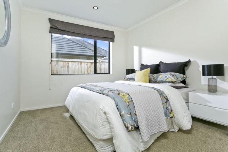 Photo of property in 5 Skipjack Pass, Silverdale, 0932