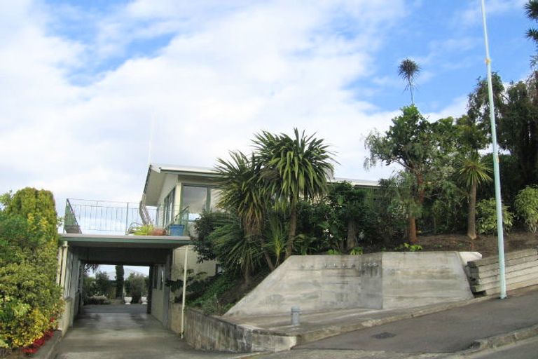 Photo of property in 18 Havelock Road, Hospital Hill, Napier, 4110