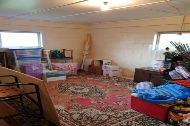 Photo of property in 277 High Street, Eltham, 4322