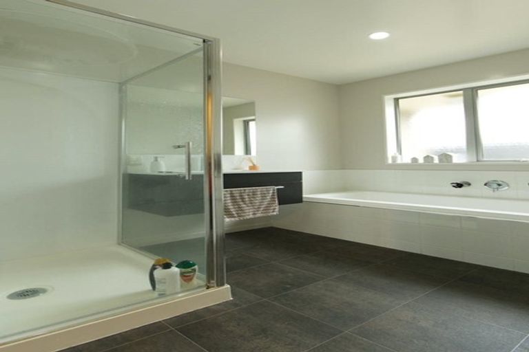 Photo of property in 15 Graycliffe Street, Halswell, Christchurch, 8025