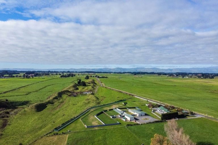 Photo of property in 140 Lake Road, Himatangi, Foxton, 4891