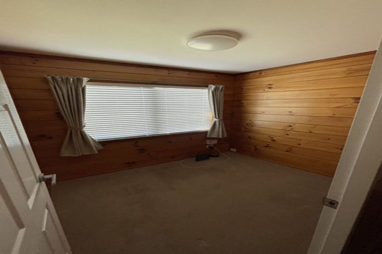 Photo of property in 12 Rifleman Rise, Unsworth Heights, Auckland, 0632