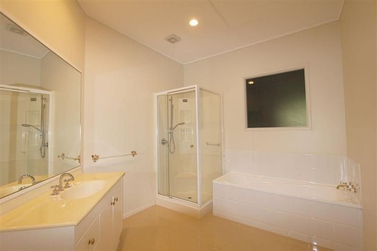 Photo of property in 8 Tiffany Close, Totara Park, Auckland, 2019