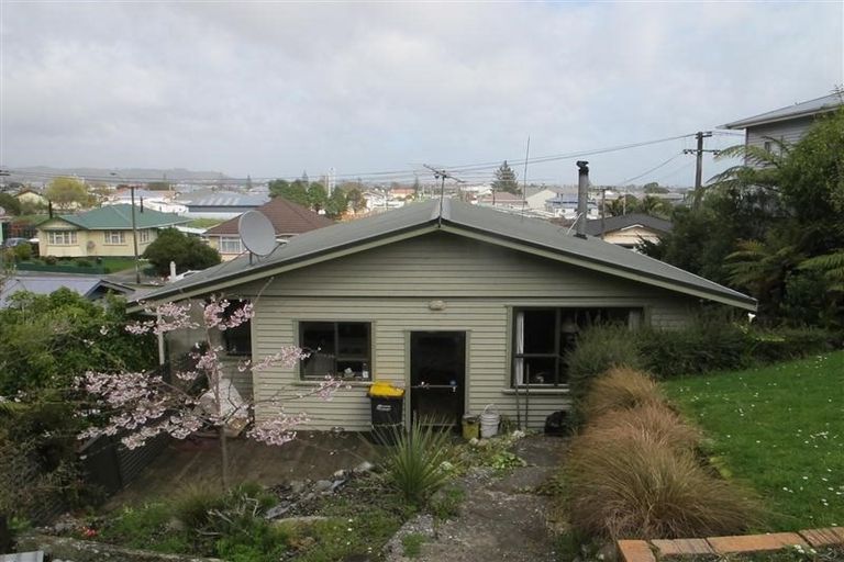 Photo of property in 13 Ashmore Avenue, Cobden, Greymouth, 7802