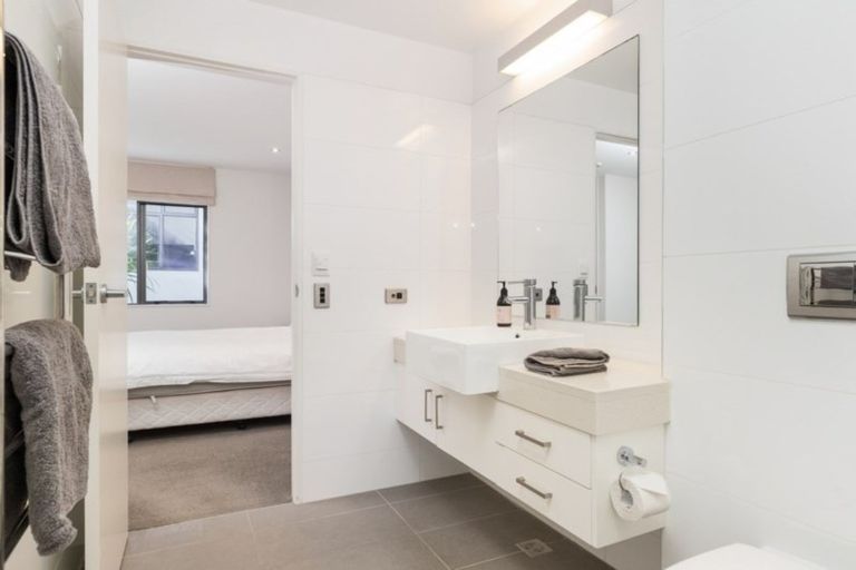 Photo of property in Vivaldi Apartments, 5/48 Marine Parade, Mount Maunganui, 3116