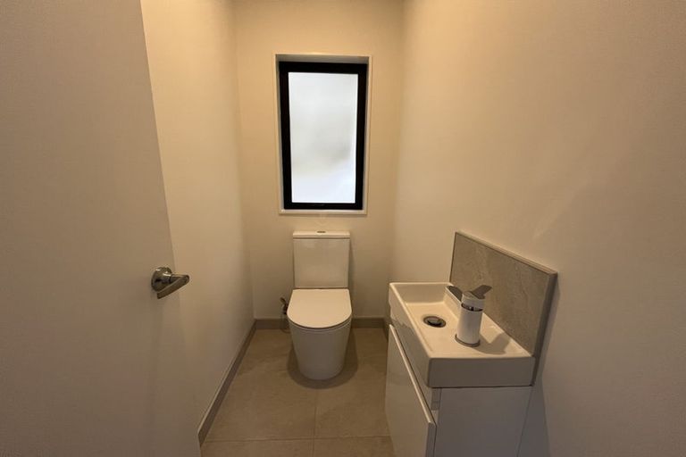 Photo of property in 3/4 Toru Street, Te Atatu Peninsula, Auckland, 0610