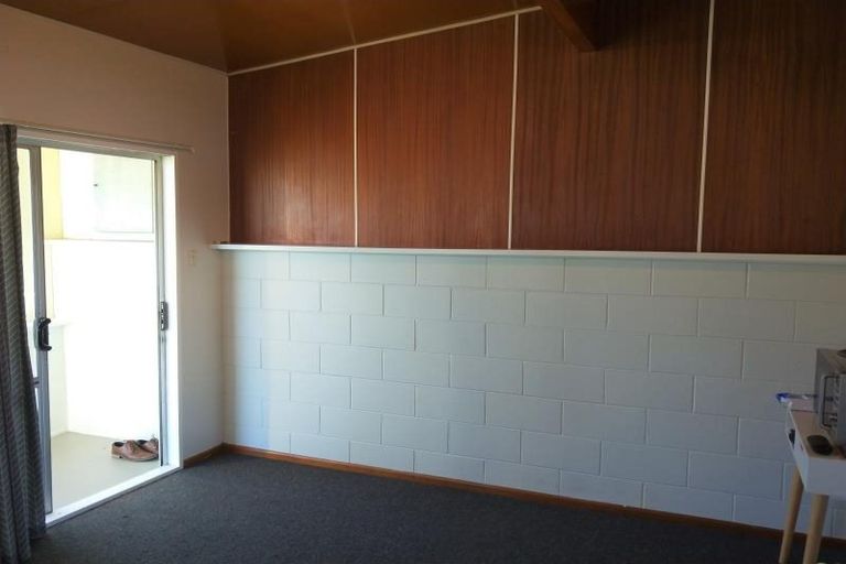 Photo of property in 3-4/37 Wood Street, Takaro, Palmerston North, 4410