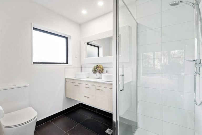 Photo of property in 1343 Kahikatea Flat Road, Kaukapakapa, 0871